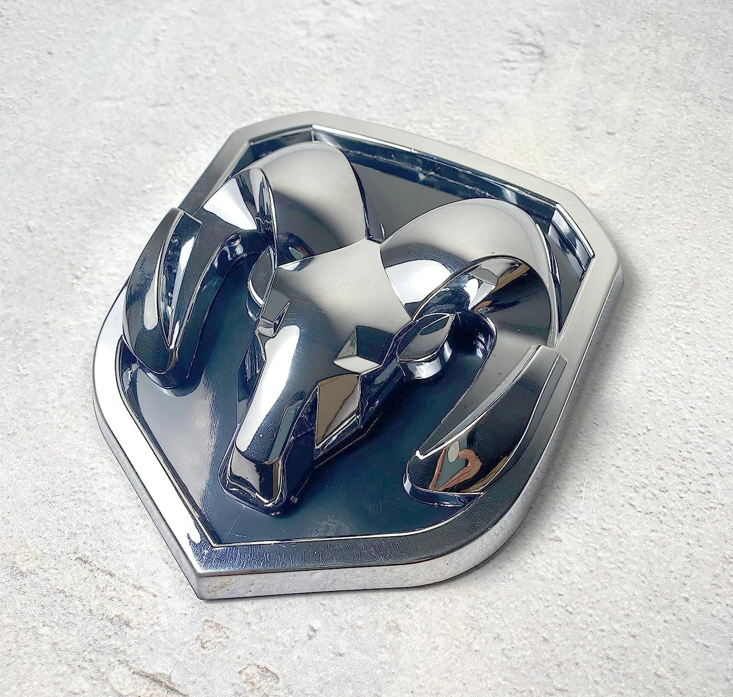 AUTOGEM 2013-2018 RAM 1500 2500 3500 Grille Emblem - Chrome Finish