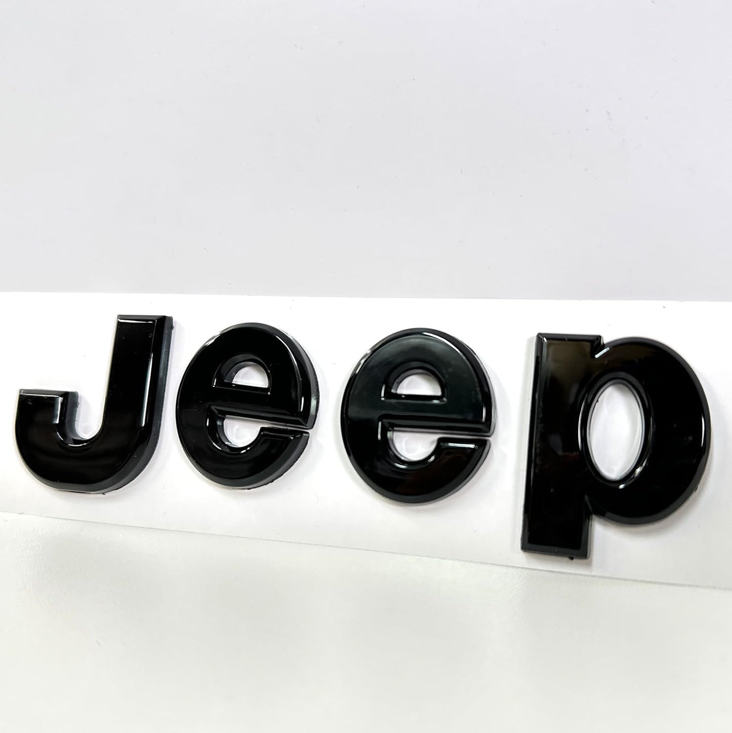 AUTOGEM 2014-2018 Jeep Grand Cherokee Front Grille Emblem - Gloss Black