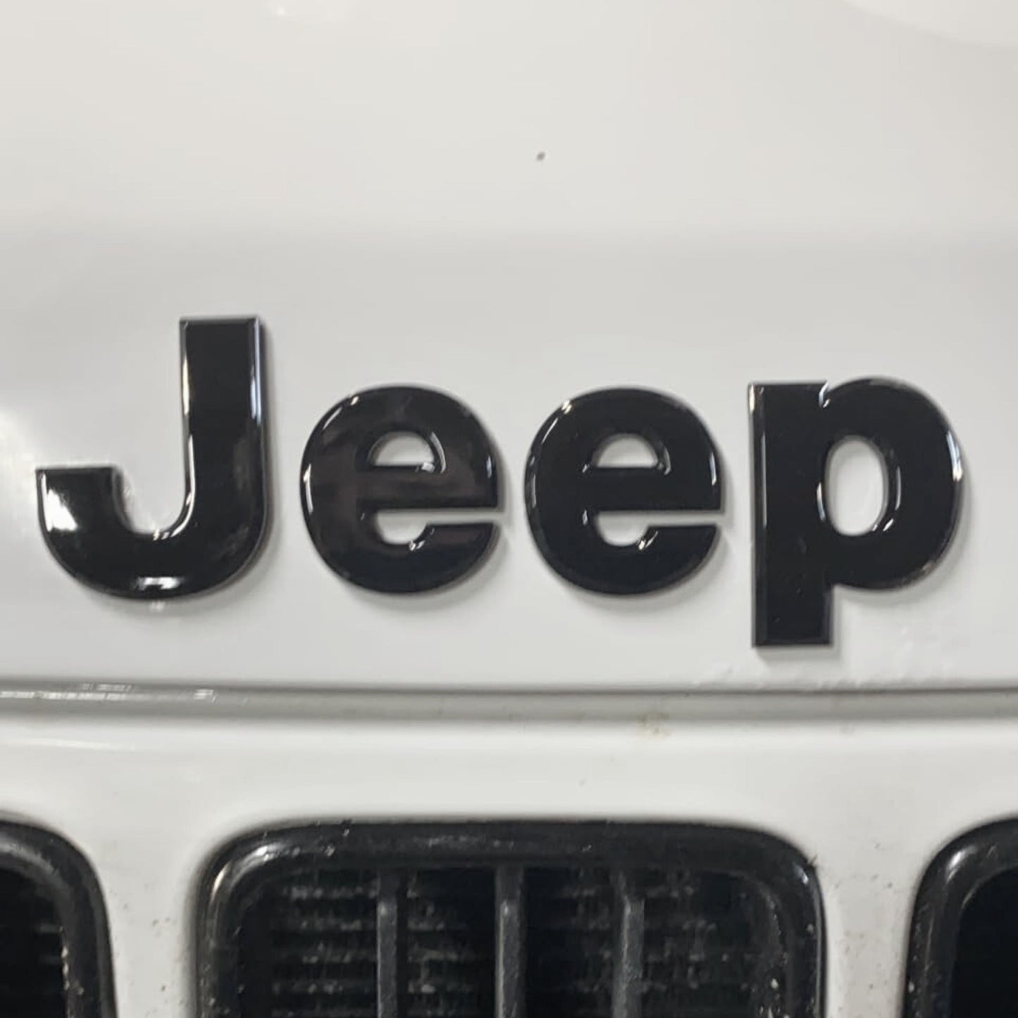 AUTOGEM 2019–2023 Jeep Grand Cherokee Front Grille – Matte Black ABS Replacement